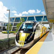 BRIGHTLINE TRAIN - (SAÍDAS DE MIAMI PARA ORLANDO)